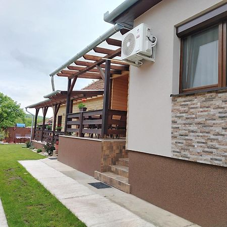 Kaptarko Apartmanhaz Demjén エクステリア 写真