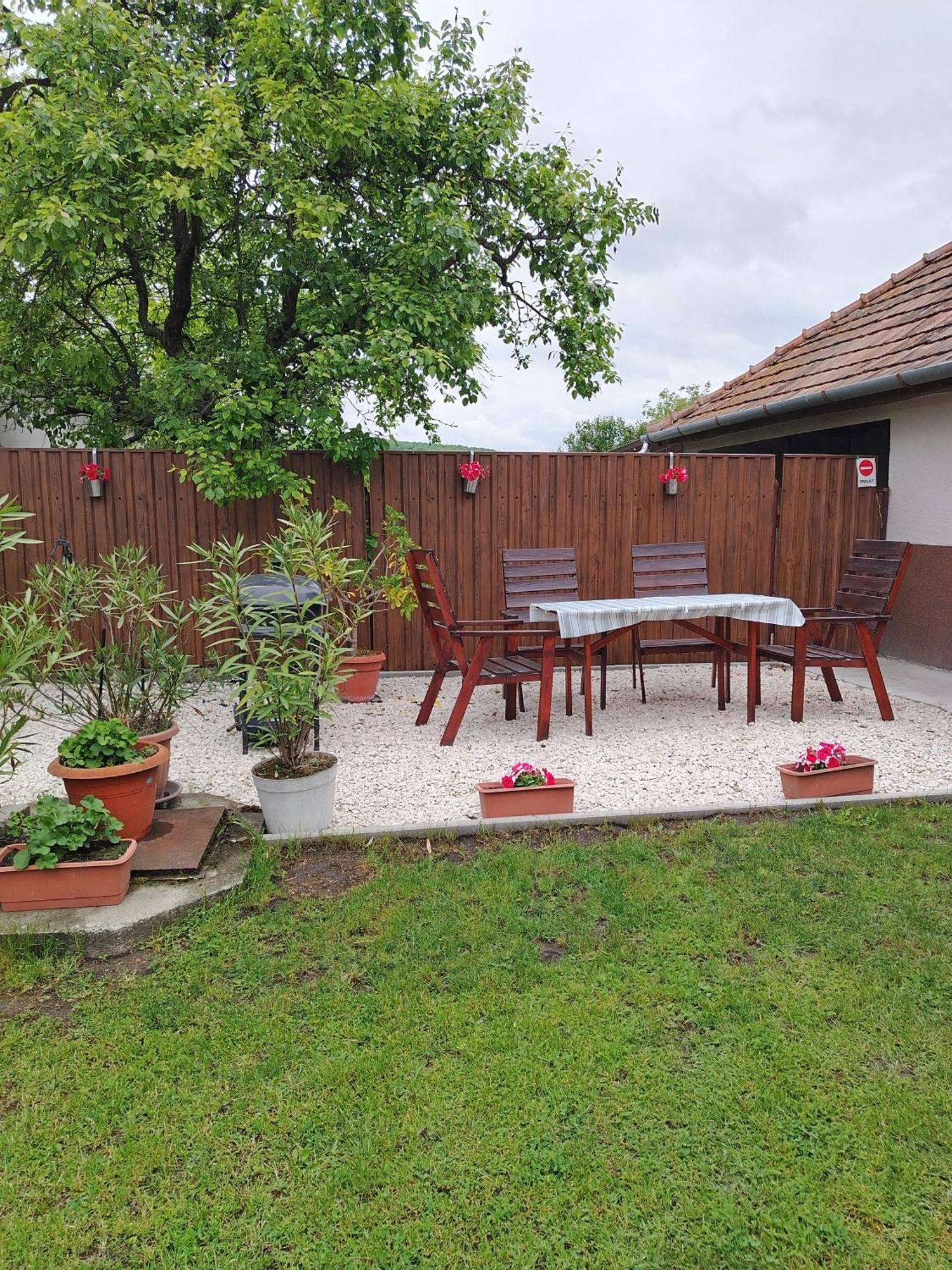 Kaptarko Apartmanhaz Demjén エクステリア 写真